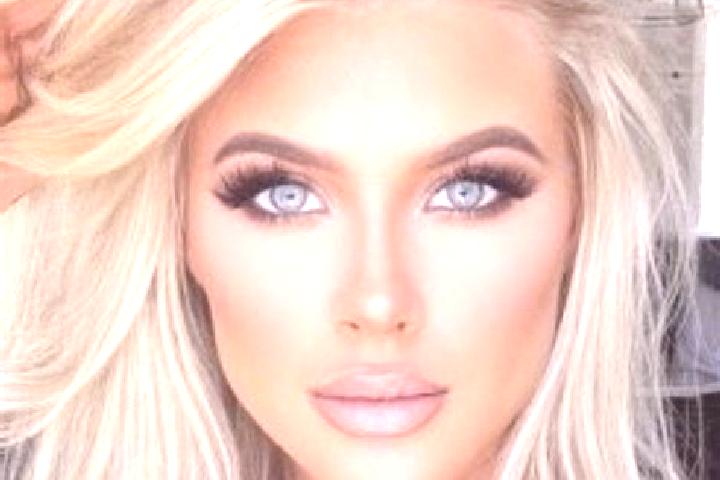 Scarlett, 21, a platinum blonde amber-eyed ebony companion based in Lochmoor Waterway Estates. Offering OWO, 69, Erotic Massage, Duos, Tantra. Available for ...