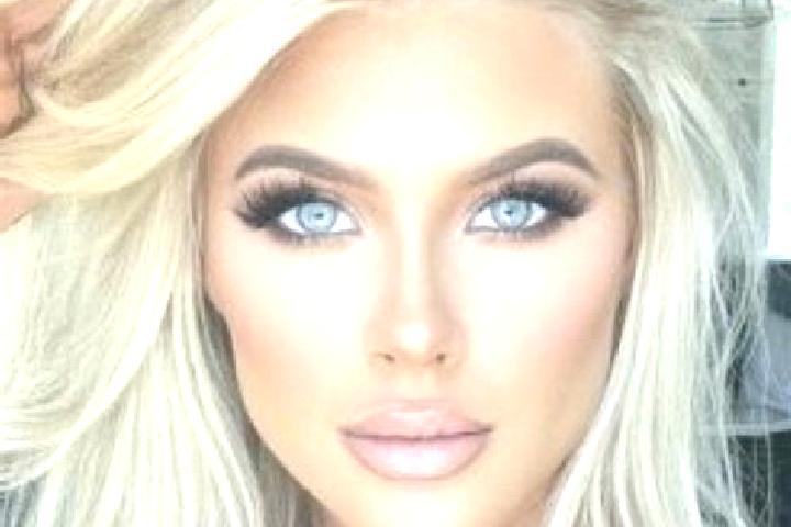 Scarlett, 21, a platinum blonde brown-eyed indian companion based in Weiherhammer. Offering CIM, Striptease. Available for incall and outcall, day and evenin...