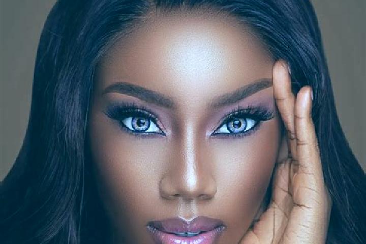Scarlett, 21, a red blue-eyed ebony companion based in Mardarivka. Offering 69, Overnight, Travel Companion, BDSM. Available for incall and outcall, overnigh...