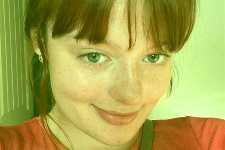 Scarlett, 21, a red blue-eyed european companion based in Dobris. Offering Erotic Massage, BDSM, Travel Companion, Domination. Available for incall and outca...
