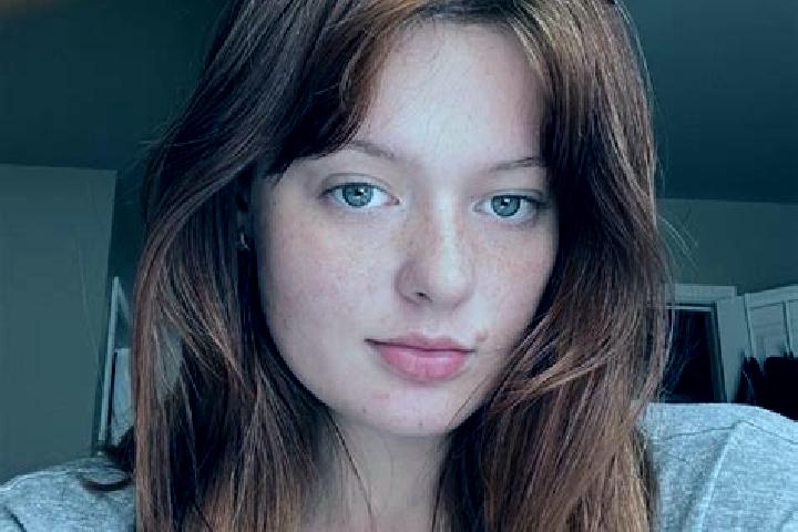 Scarlett, 21, a red green-eyed mediterranean companion based in Kampung Batu Lima. Offering Prostate Massage, Dinner Date, Overnight, Deep French Kissing, GF...