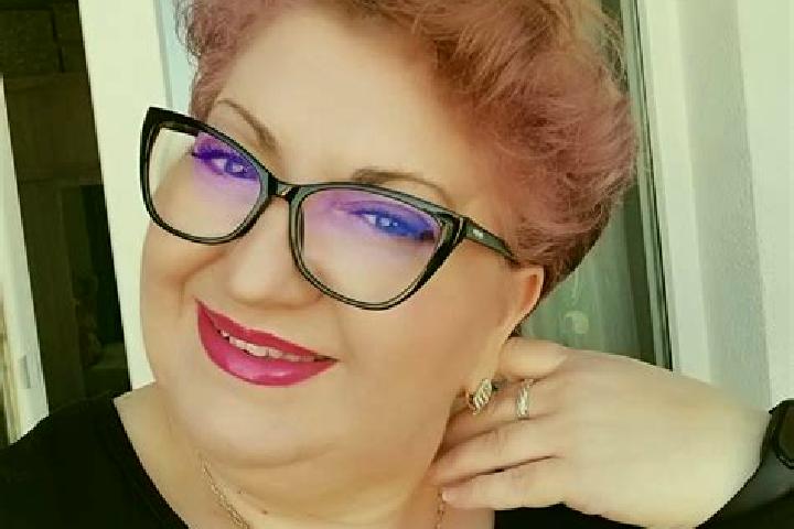 Scarlett, 21 — Escort in Ciugud, Romania