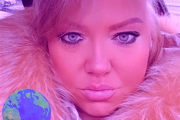 Scarlett, 21 — Escort in Horom, Armenia