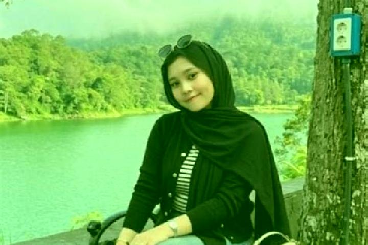 Scarlett, 21 — Escort in Leksula, Indonesia