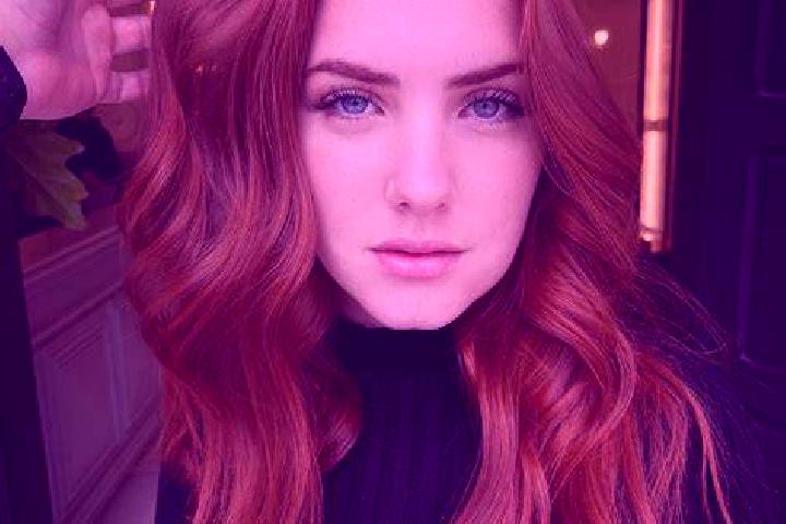 Scarlett, 22, a auburn blue-eyed middle eastern companion based in Cristal do Sul. Offering Dinner Date, Domination, CIM. Available for incall and outcall, o...
