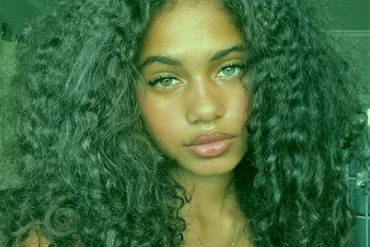 Scarlett, 22, a black dark-eyed ebony companion based in Koetschlitz. Offering 69, Party Girl, Striptease, Travel Companion. Available for incall and outcall...