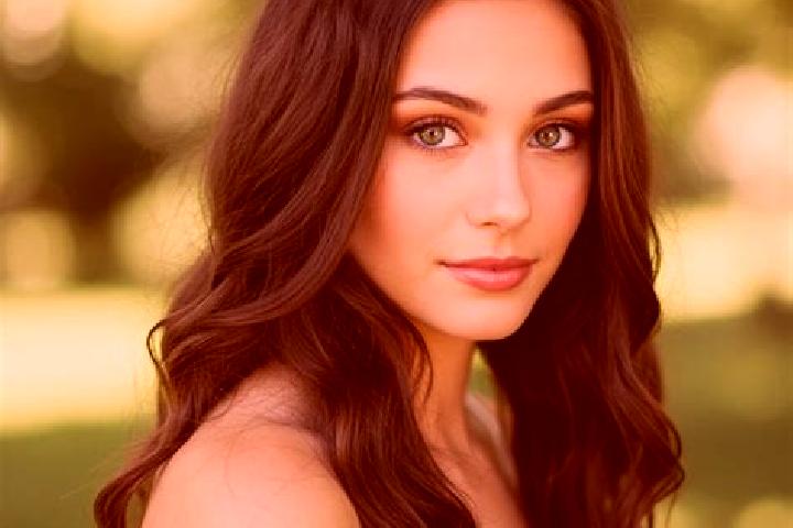 Scarlett, 22, a black hazel-eyed mediterranean companion based in Eckstedt. Offering Tantra, Prostate Massage, Party Girl, Duos, Travel Companion. Available ...