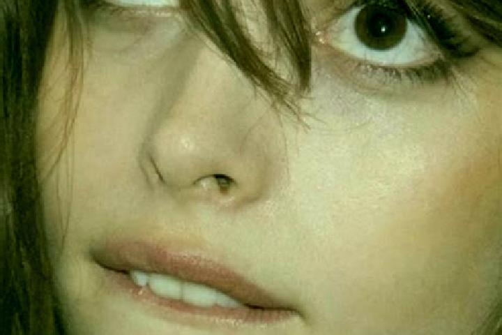 Scarlett, 22, a chestnut dark-eyed european companion based in Elverta. Offering A-Level, OWO, CIM. Available for incall and outcall, day and evening dates.