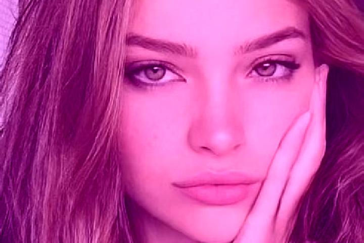 Scarlett, 22, a dark blonde hazel-eyed mediterranean companion based in Castanheira. Offering Tantra, Girlfriend Experience, Travel Companion, Deep French Ki...