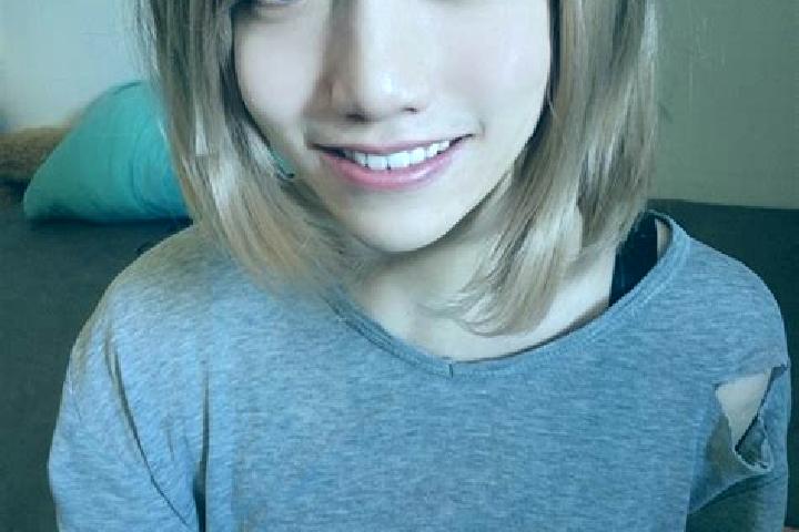 Scarlett, 22, a platinum blonde brown-eyed asian companion based in Agua Doce. Offering BDSM, Massage, OWO, Couples, Dinner Date. Available for incall and ou...