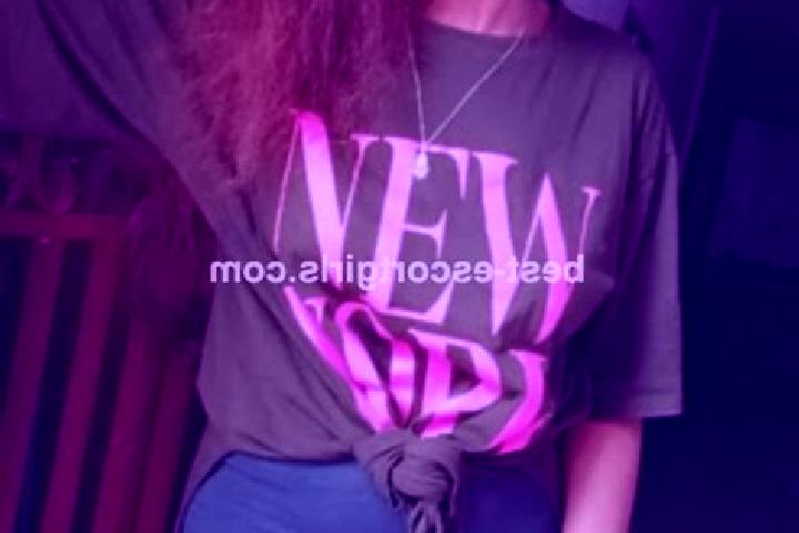 Scarlett, 22 — Escort in Bimbini, Comoros