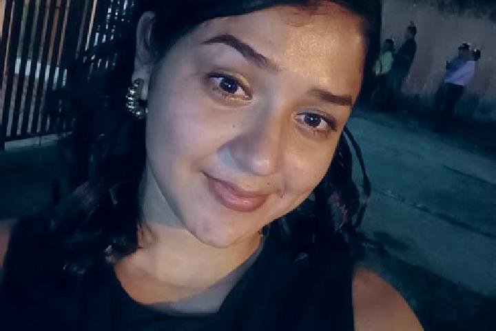 Scarlett, 22 — Escort in Cuyamel, Honduras