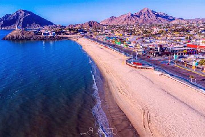 Scarlett, 22 — Escort in San Felipe Tizapa, Mexico