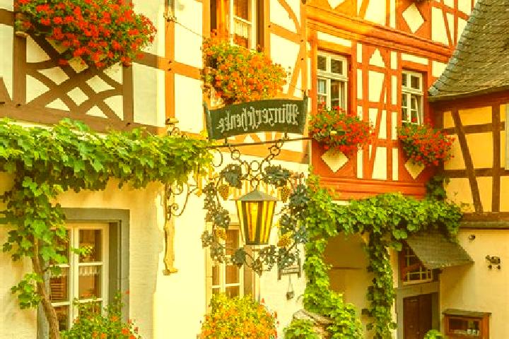 Scarlett, 22 — Escort in Schlossbockelheim, Germany