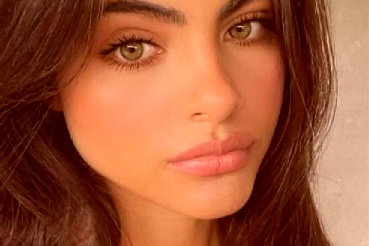 Scarlett, 23, a black dark-eyed european companion based in Worongary. Offering Fetish, A-Level, BDSM, Dinner Date. Available for incall and outcall, overnig...