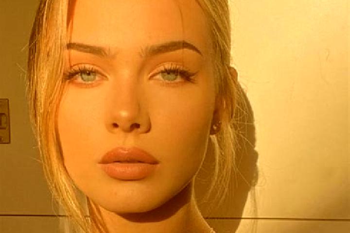 Scarlett, 23, a blonde brown-eyed european companion based in Anyos. Offering CIM, Deep French Kissing, OWO. Available for incall and outcall, overnight book...