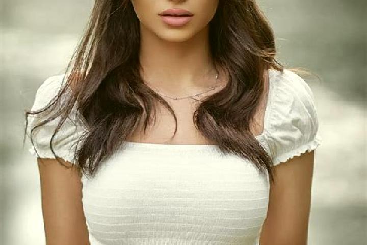 Scarlett, 23, a brunette brown-eyed asian companion based in Passa Vinte. Offering BDSM, Travel Companion, Party Girl, Couples, Domination. Available for inc...