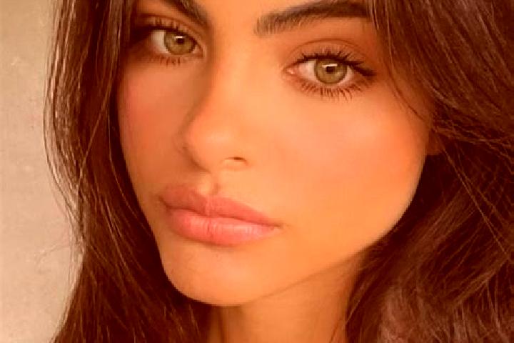 Scarlett, 23, a brunette green-eyed european companion based in Huachacalla. Offering Girlfriend Experience, 69, Domination, Deep French Kissing. Available f...