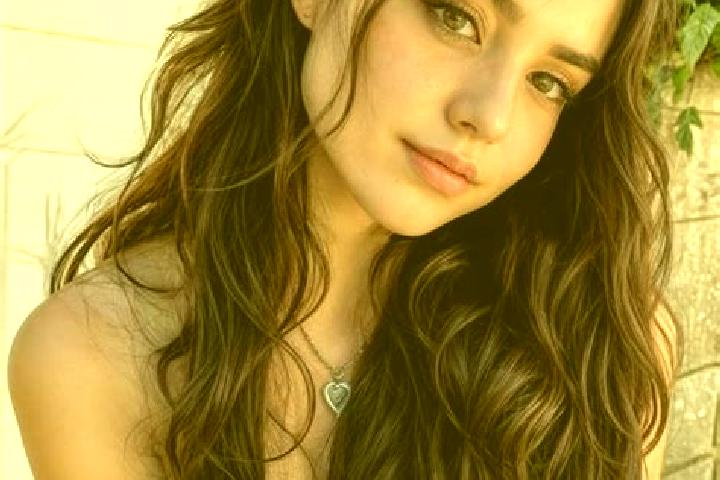 Scarlett, 23, a brunette hazel-eyed middle eastern companion based in Pau. Offering Couples, Dinner Date, BDSM. Available for incall and outcall, day and eve...