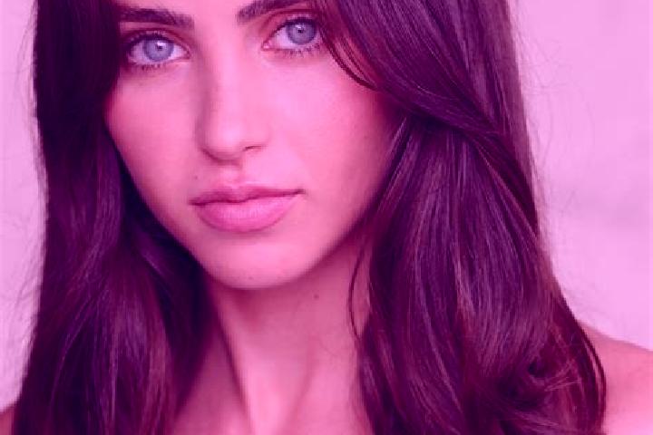 Scarlett, 23, a dark blonde brown-eyed latina companion based in Bovisio-Masciago. Offering Duos, Girlfriend Experience, Deep French Kissing, Fetish, Travel ...