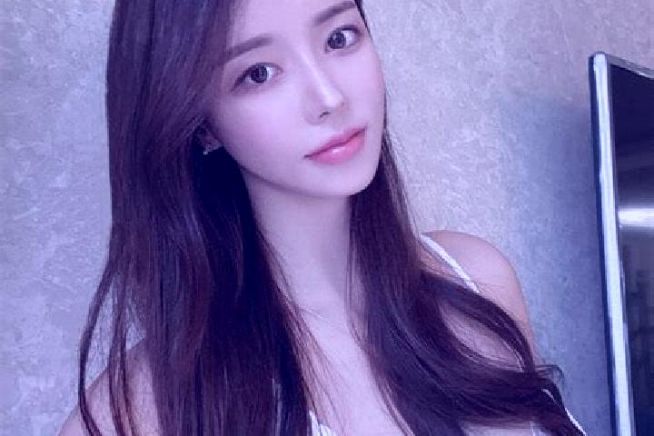 Scarlett, 23 — Escort in Gongheyong, China