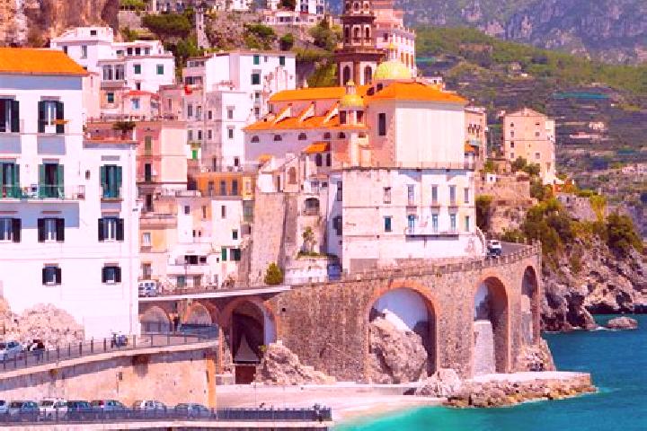 Scarlett, 23 — Escort in Pancalieri, Italy
