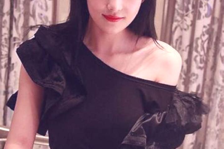 Scarlett, 24, a black brown-eyed asian companion based in Zona Artigianale Foroni. Offering Couples, CIM, Dinner Date, Domination, Party Girl. Available for ...