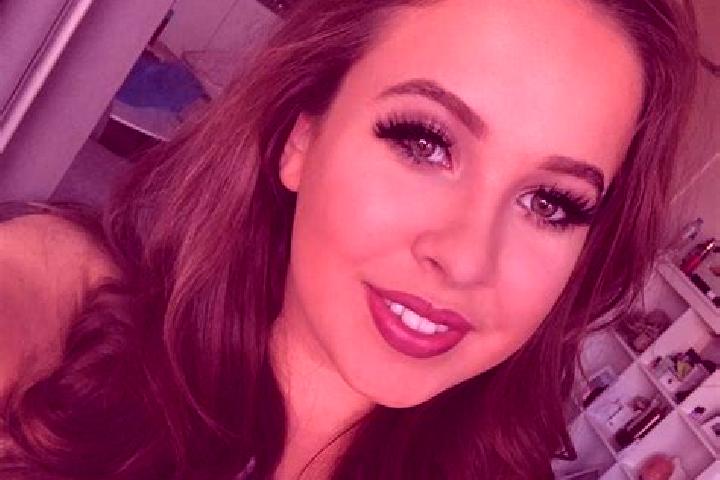Scarlett, 24, a black dark-eyed mixed companion based in Bananal. Offering GFE, Girlfriend Experience. Available for incall and outcall, day and evening dates.
