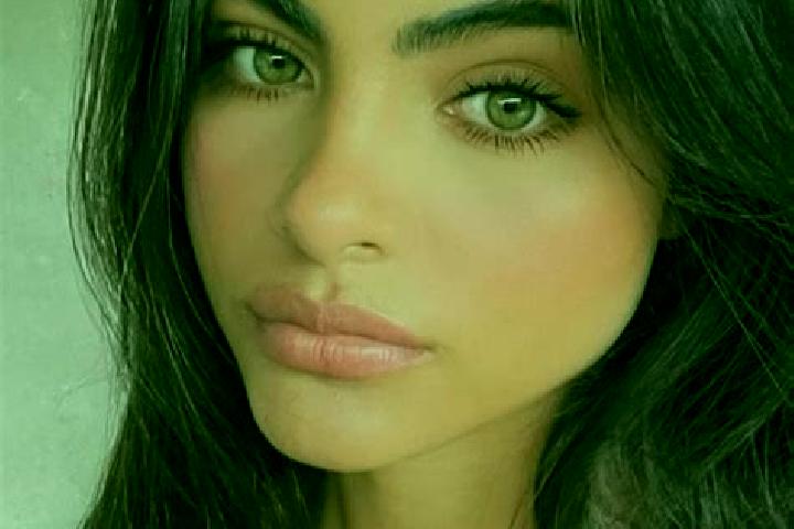 Scarlett, 24, a black grey-eyed indian companion based in Situsari. Offering Roleplay, Deep French Kissing. Available for incall and outcall, day and evening...