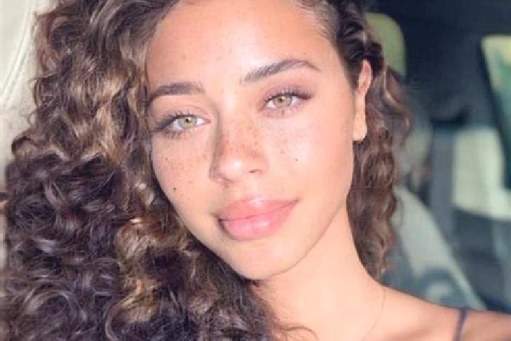 Scarlett, 24, a black hazel-eyed latina companion based in Valle de Risco. Offering BDSM, Tantra, Travel Companion, Massage, Duos. Available for incall and o...