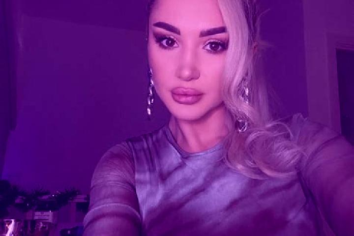 Scarlett, 24, a blonde grey-eyed indian companion based in Beregovoy. Offering Tantra, OWO, 69, Travel Companion. Available for incall and outcall, day and e...