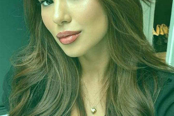 Scarlett, 24, a chestnut dark-eyed asian companion based in Kucan Marof. Offering Erotic Massage, Dinner Date, BDSM. Available for incall and outcall, day an...