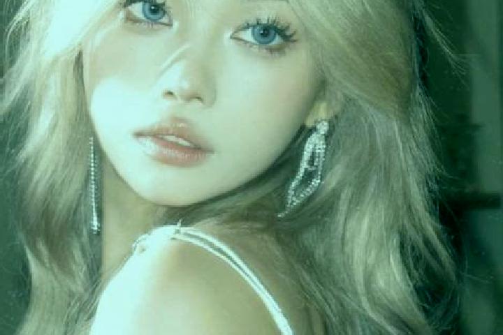 Scarlett, 24, a dark blonde blue-eyed asian companion based in Palha Carga. Offering Tantra, GFE, Party Girl, Deep French Kissing. Available for incall and o...