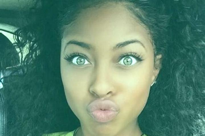 Scarlett, 24, a dark blonde green-eyed ebony companion based in Debila. Offering Overnight, Fetish, Travel Companion. Available for incall and outcall, overn...