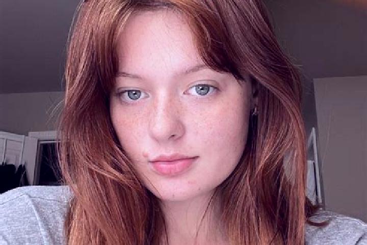 Scarlett, 24, a red blue-eyed caucasian companion based in Clarksburg. Offering Duos, Tantra, Erotic Massage. Available for incall and outcall, day and eveni...