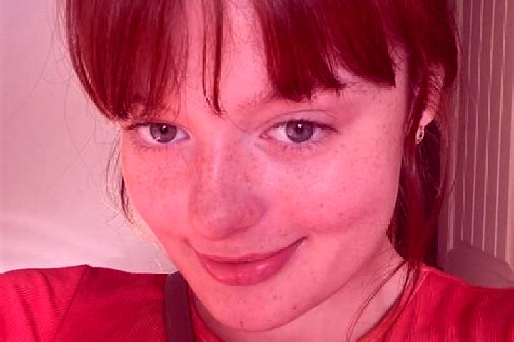 Scarlett, 24, a red grey-eyed latina companion based in Aaigem. Offering Roleplay, CIM, Massage, Domination, Overnight. Available for incall and outcall, ove...
