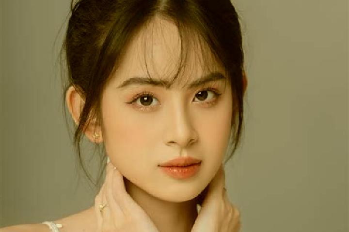 Scarlett, 24 — Escort in Lien Huong, Vietnam