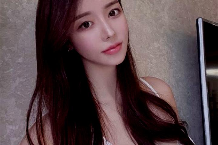 Scarlett, 24 — Escort in Xiaobutou, China