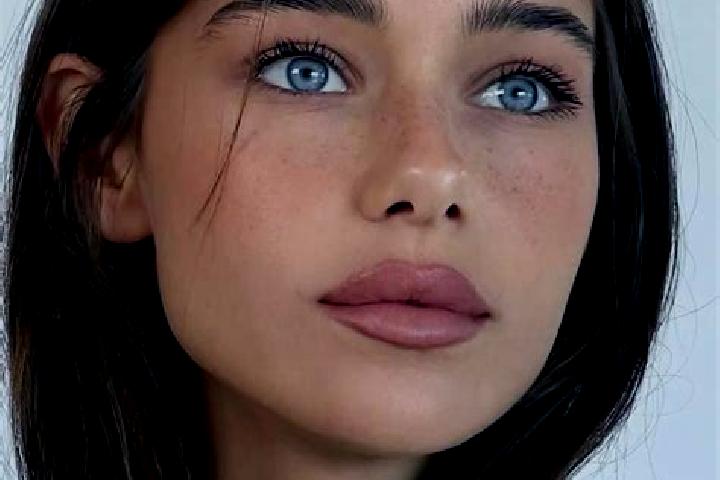 Scarlett, 25, a brunette amber-eyed asian companion based in Corveissiat. Offering Overnight, Travel Companion, Deep French Kissing, GFE. Available for incal...