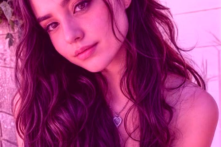 Scarlett, 25, a dark blonde hazel-eyed middle eastern companion based in Pierrelaye. Offering Striptease, CIM, Overnight. Available for incall and outcall, d...