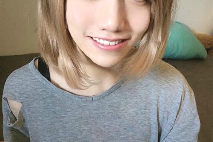 Scarlett, 25, a platinum blonde brown-eyed asian companion based in Puerto Villarroel. Offering Duos, Erotic Massage, Party Girl, Travel Companion. Available...