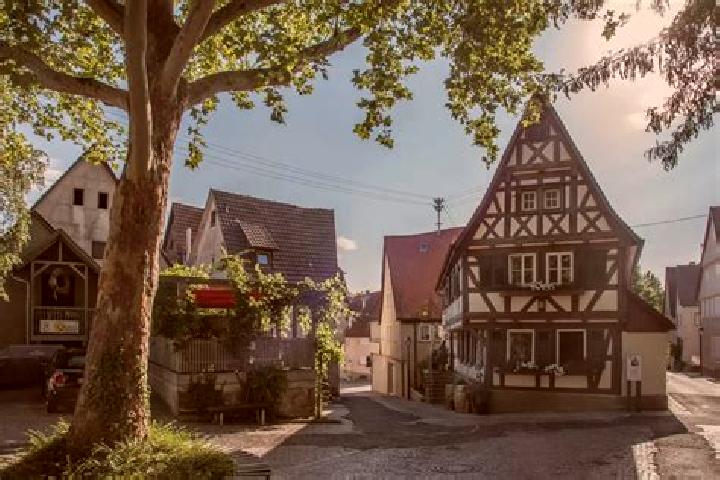 Scarlett, 25 — Escort in Benningen am Neckar, Germany
