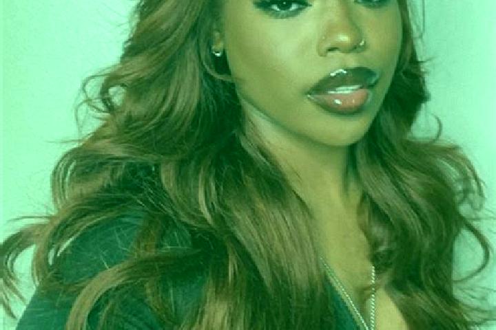 Scarlett, 26, a auburn amber-eyed ebony companion based in Buluh Kasap. Offering 69, GFE, Striptease. Available for incall and outcall, overnight bookings av...