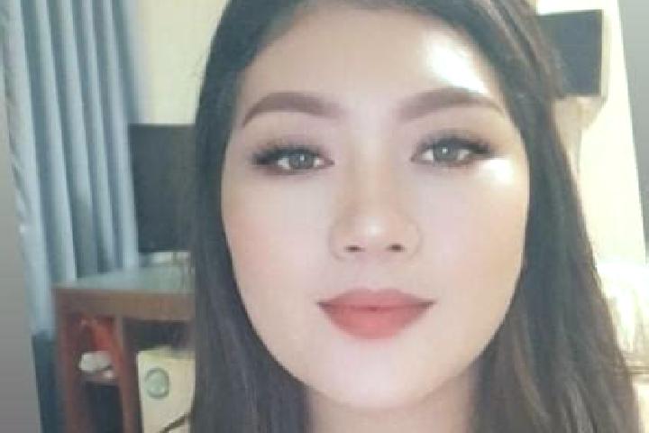 Scarlett, 26, a black grey-eyed asian companion based in Virnur. Offering Travel Companion, Fetish, Girlfriend Experience. Available for incall and outcall, ...