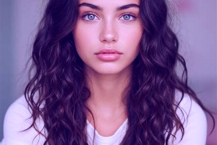 Scarlett, 26, a chestnut hazel-eyed mediterranean companion based in Santa Maria d Olo. Offering Prostate Massage, Couples, Fetish, Duos. Available for incal...