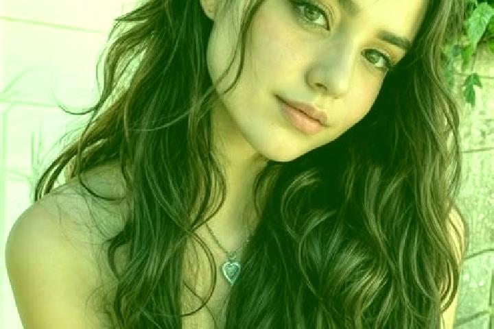 Scarlett, 26, a chestnut hazel-eyed middle eastern companion based in Horsted Keynes. Offering Massage, Prostate Massage, GFE. Available for incall and outca...