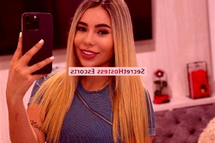 Scarlett, 26 — Escort in Santo Domingo, Colombia