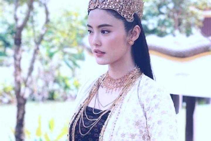 Scarlett, 26 — Escort in Ta Gu Pon, Myanmar