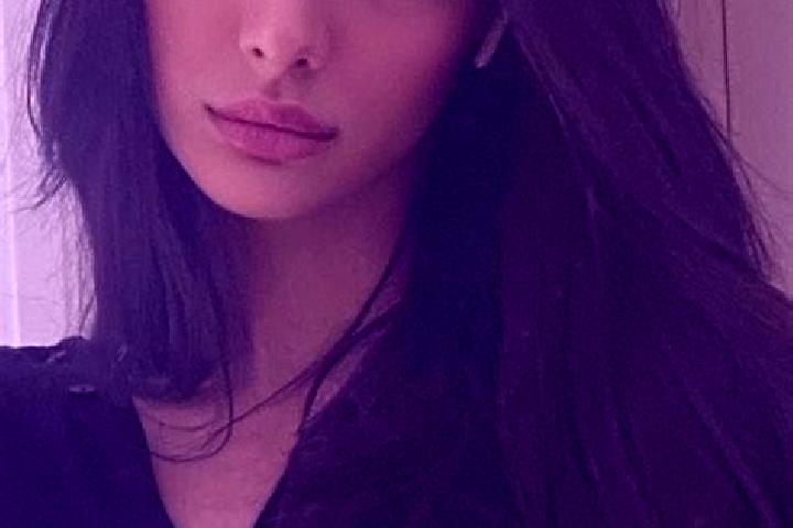 Scarlett, 27, a black dark-eyed middle eastern companion based in Awaji. Offering GFE, A-Level. Available for incall and outcall, day and evening dates.