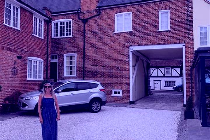 Scarlett, 27, a chestnut blue-eyed ebony companion based in Horndon on the Hill. Offering Deep French Kissing, GFE, CIM. Available for incall and outcall, da...